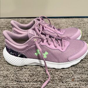 Under Armour Women's Lavender Mesh Running Shoes with Mint Logo